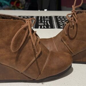 Women's Wedge Ankle Booties Size 6.5